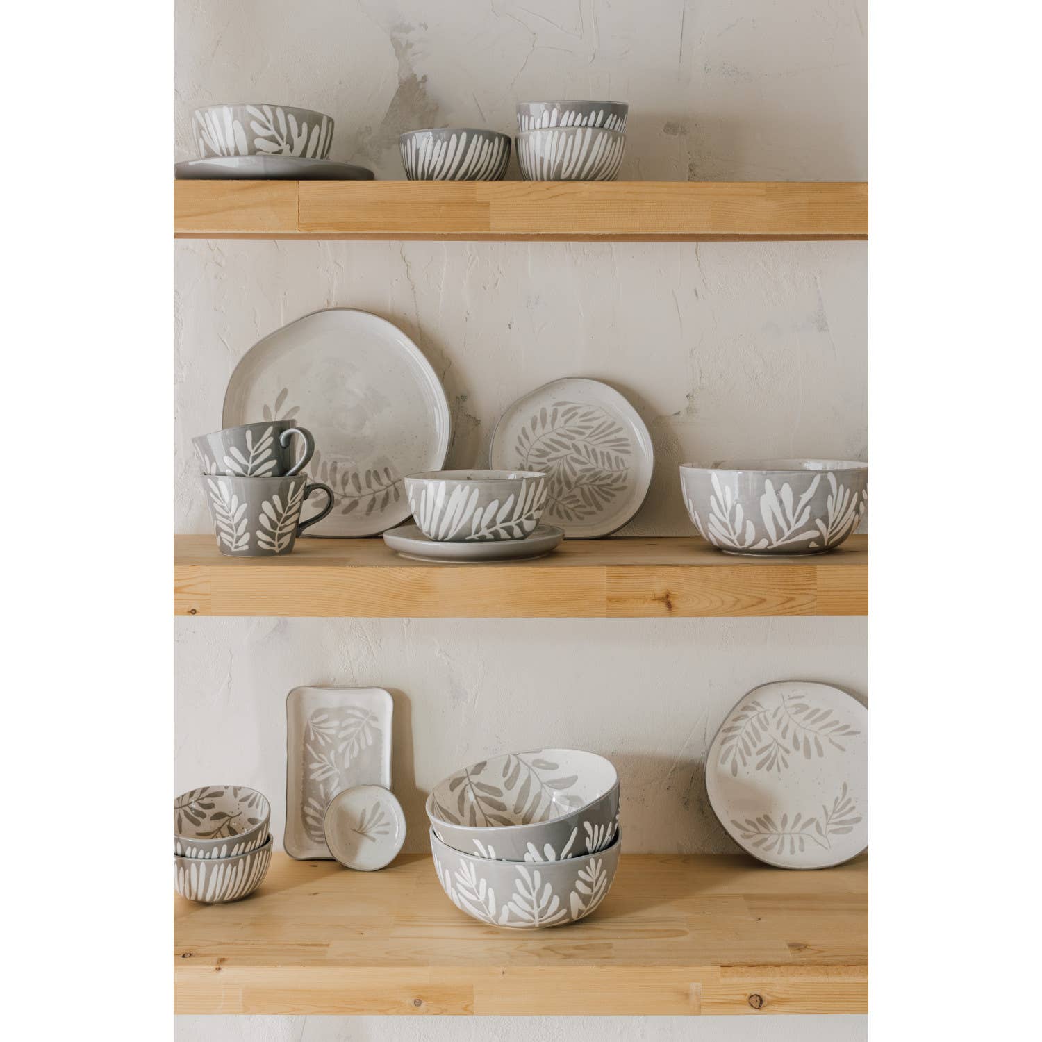 Grove Serving Platter, 100% porcelain with flower design and beige color.