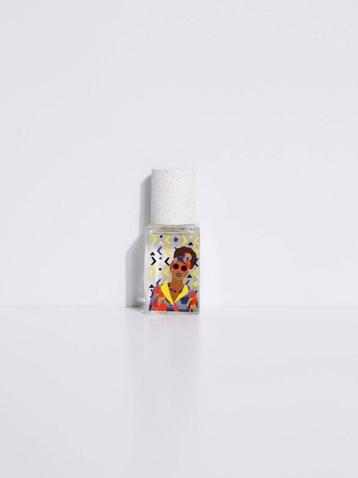 Warni Warni Eau De Parfum scent notes: tea, cardamom, freesia, orange blossom, cedar and musk