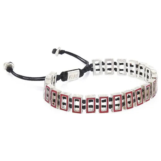 Riga Bracelet: A chic blend of modern design and cultural elegance inspired by Latvia's capital.