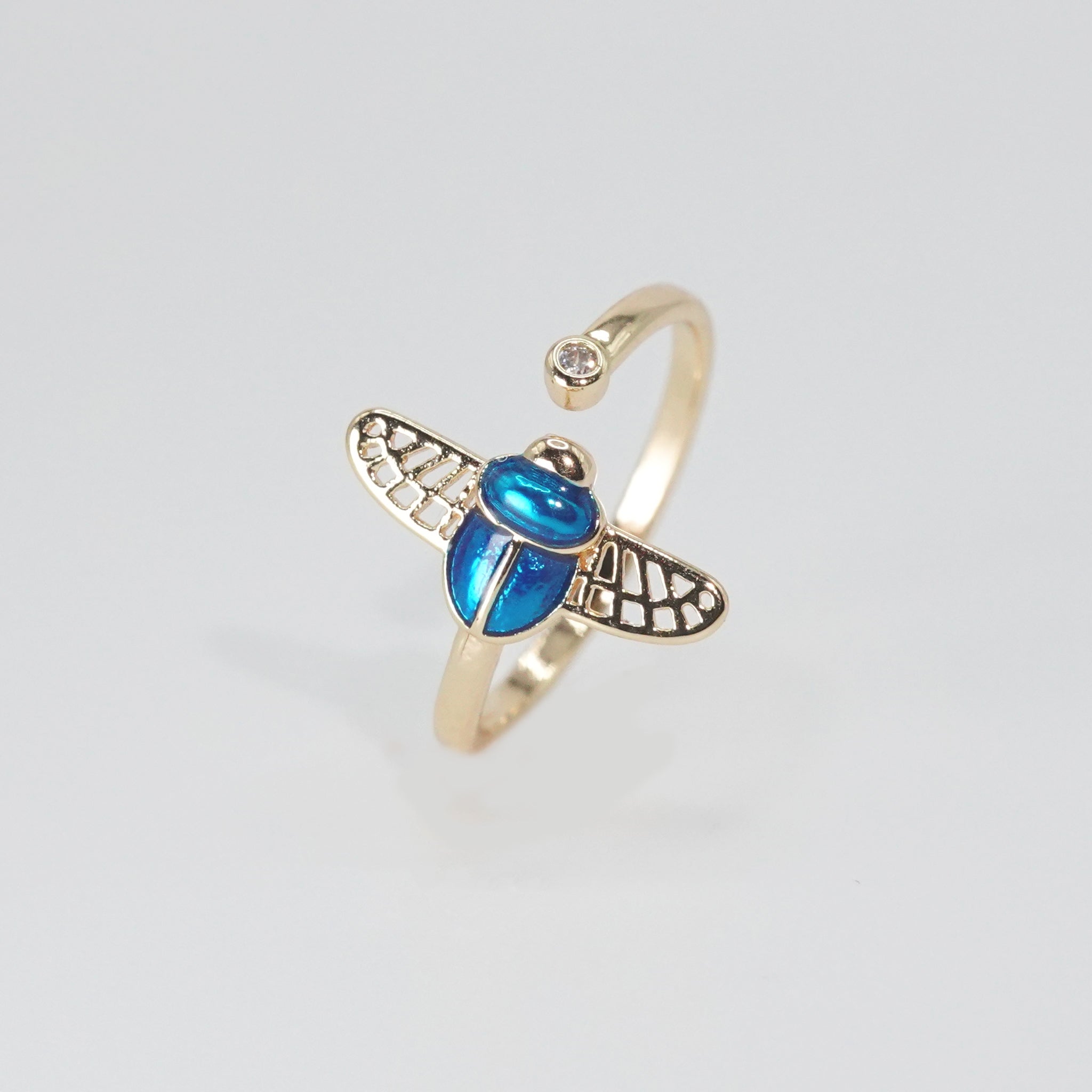 Via Lido Ring: Delightful ladybird-shaped design, adding whimsical charm to your ensemble.