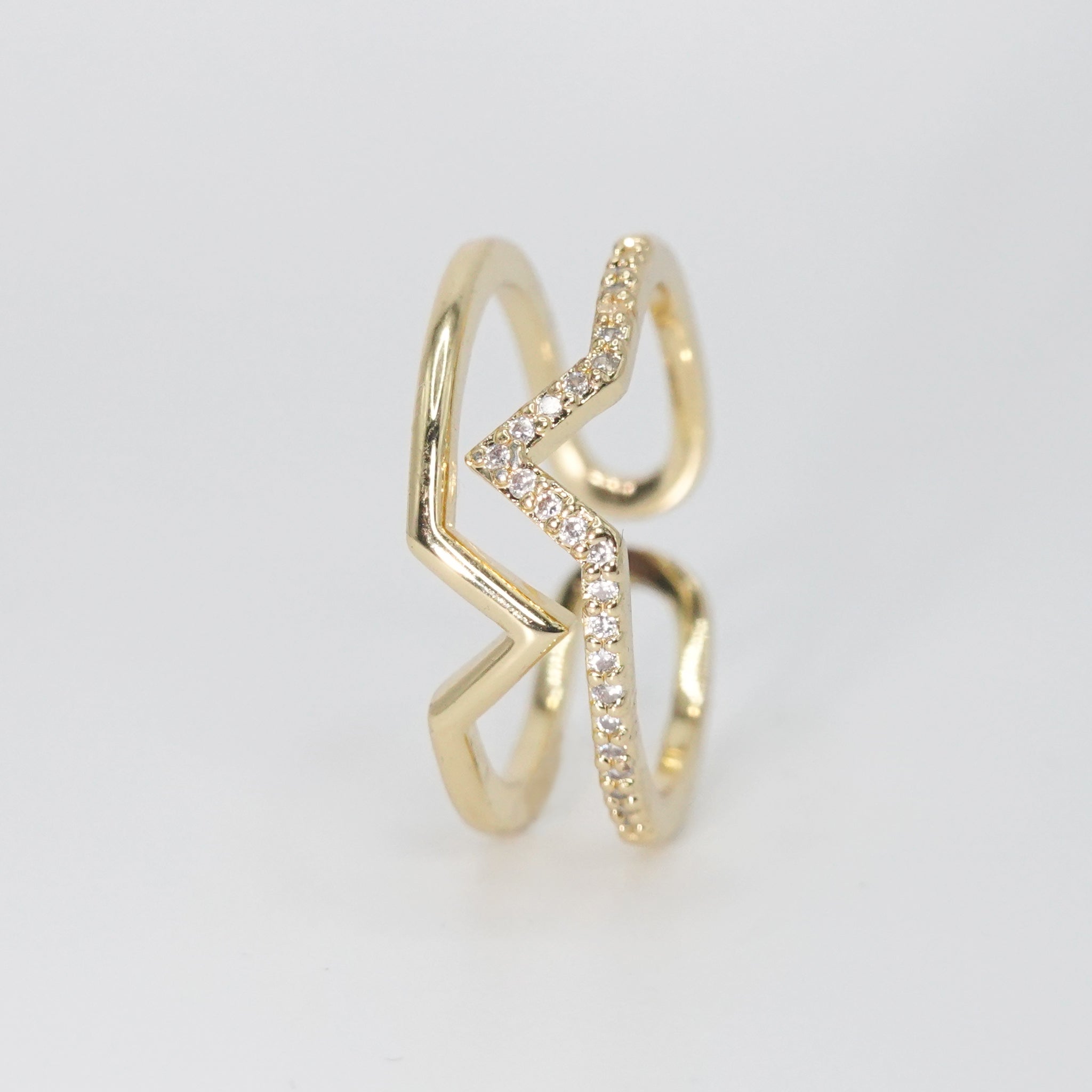 Charleville Ring - Timeless grace and contemporary allure in refined design.