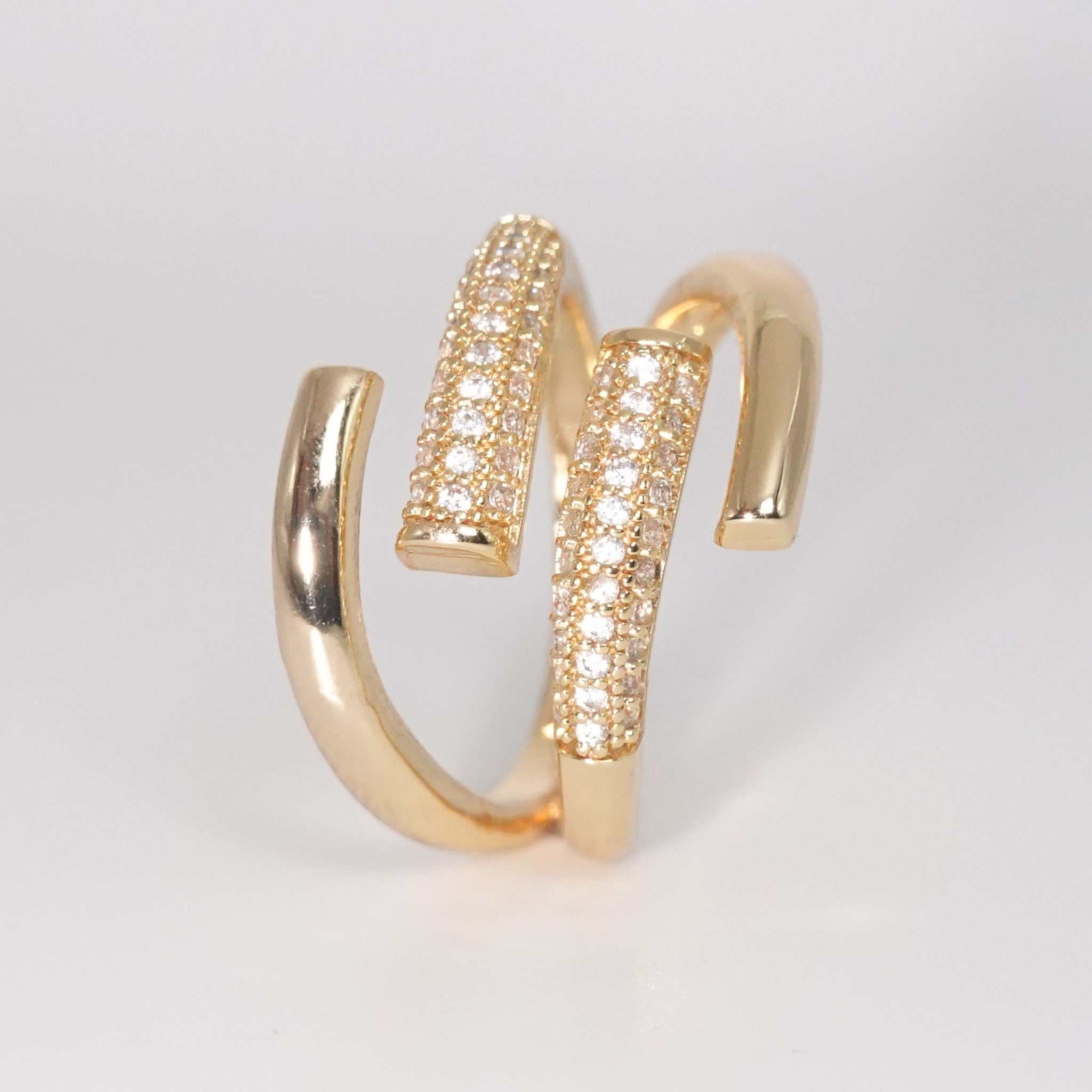 Greenway Ring - Botanical-inspired accessory with organic design and delicate details.