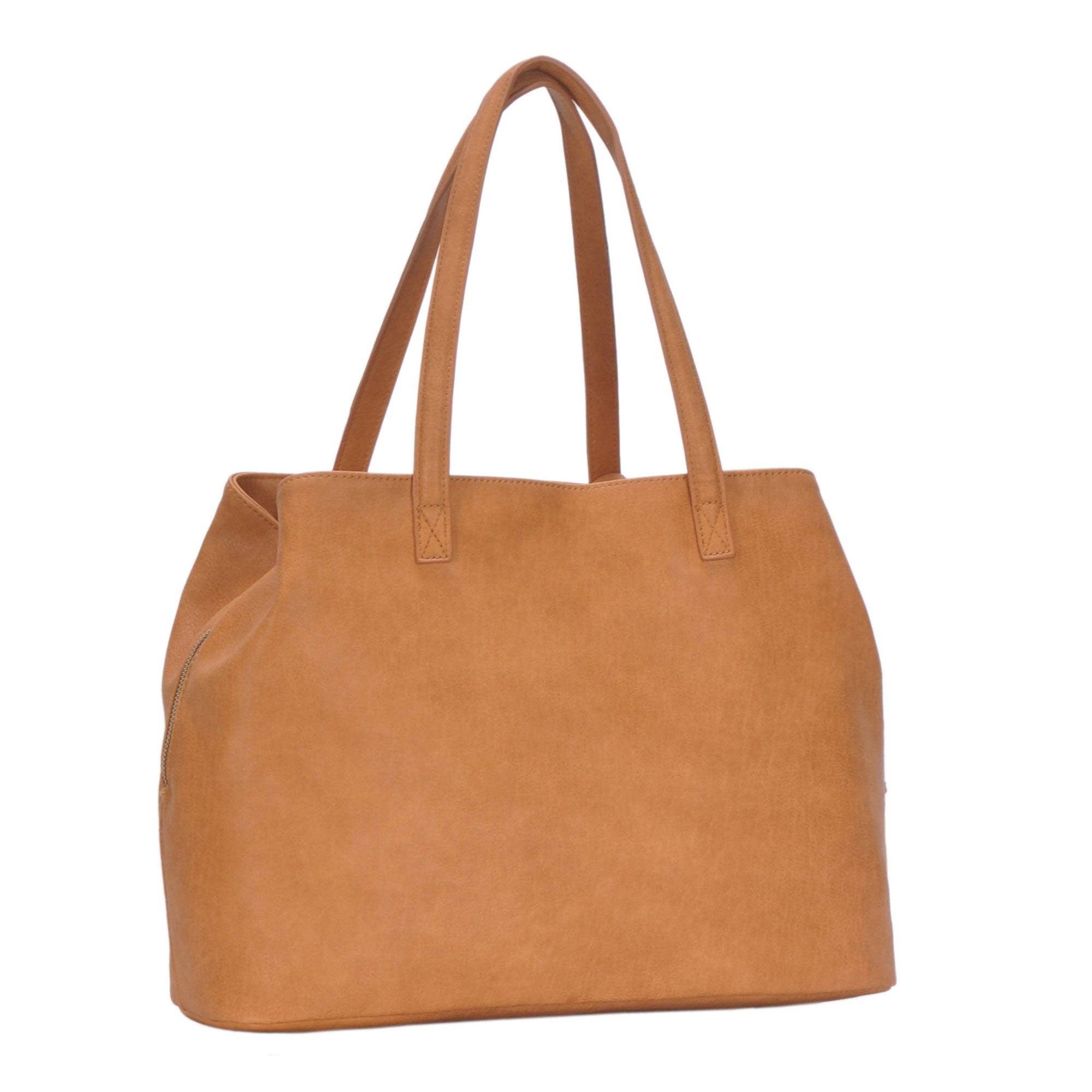 Karin Bag - A modern accessory blending style and versatility with a sleek design and practical features.