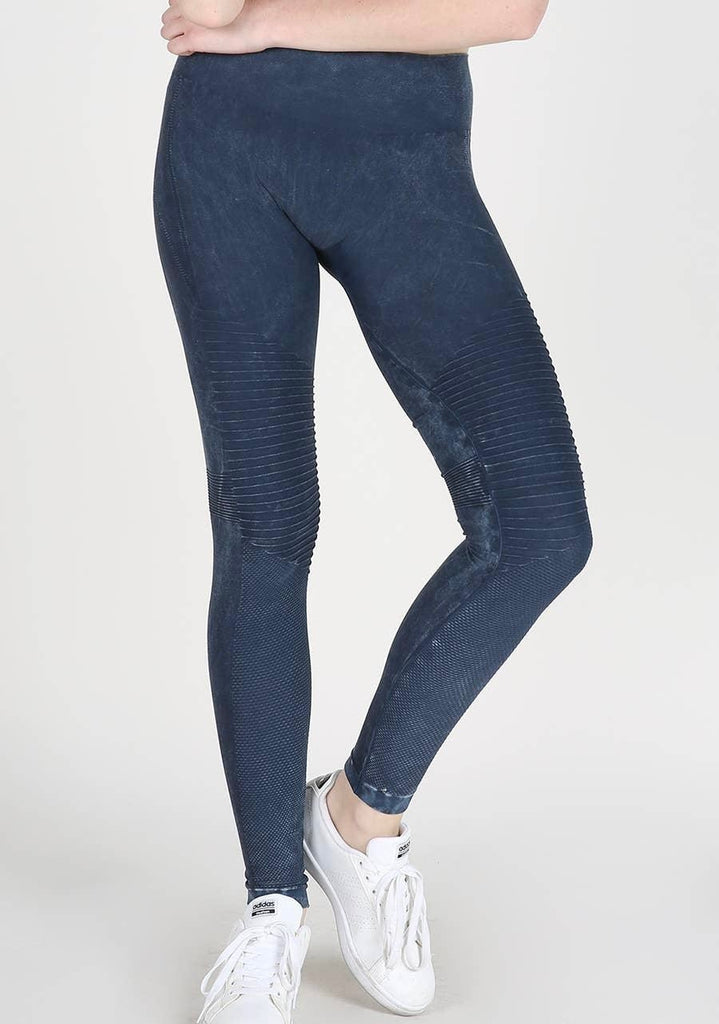 Sara Leggings - A sleek and comfortable addition to your wardrobe, perfect for active days and casual outings.
