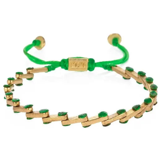Nimes Bracelet: A perfect blend of modern chic and timeless elegance, the ultimate wrist adornment.