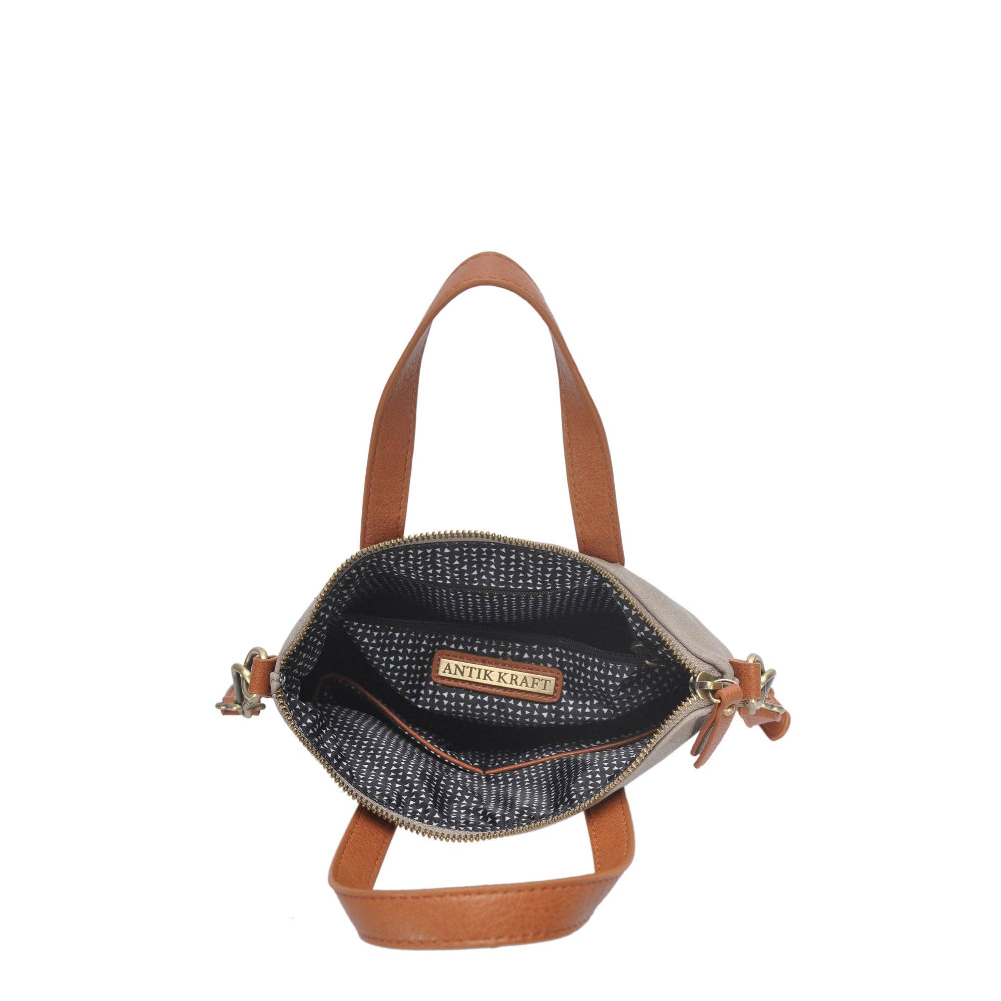 Kelsey Bag - A chic and versatile accessory that seamlessly blends fashion and functionality with a timeless design.
