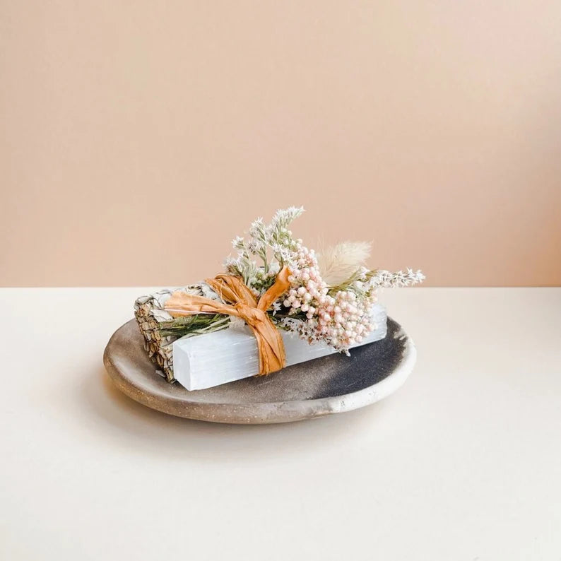 Sage Bundles - Hand-tied and sustainably sourced for a fragrant and purifying experience.
