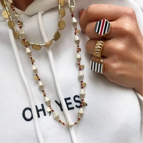 Turin Necklace - Timeless Sophistication in Every Curve