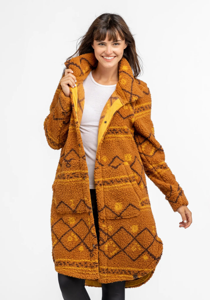 Cozy Lion Jacket - A trendy and comfortable jacket with a playful lion-inspired design.