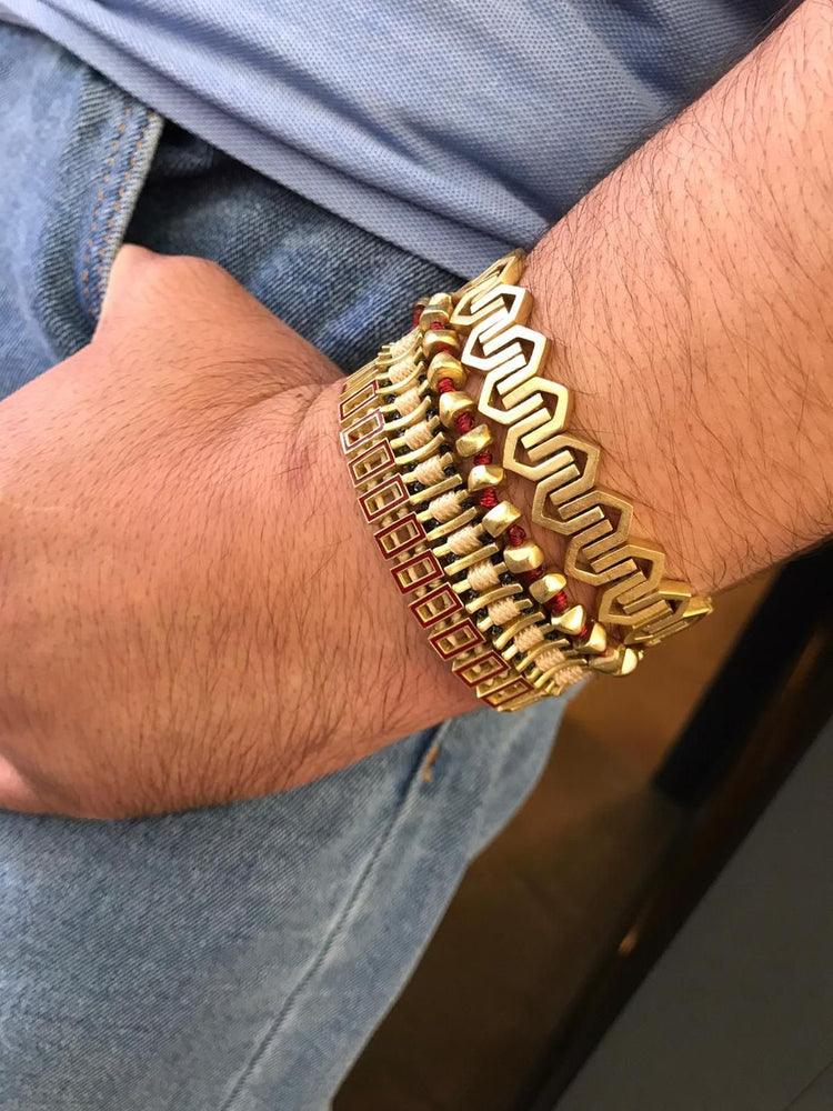 Roof Bracelet: A modern masterpiece inspired by architectural elegance.