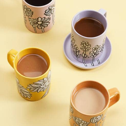 Sunflower Mug - A delightful mug featuring a vibrant sunflower design for a cheerful morning routine.