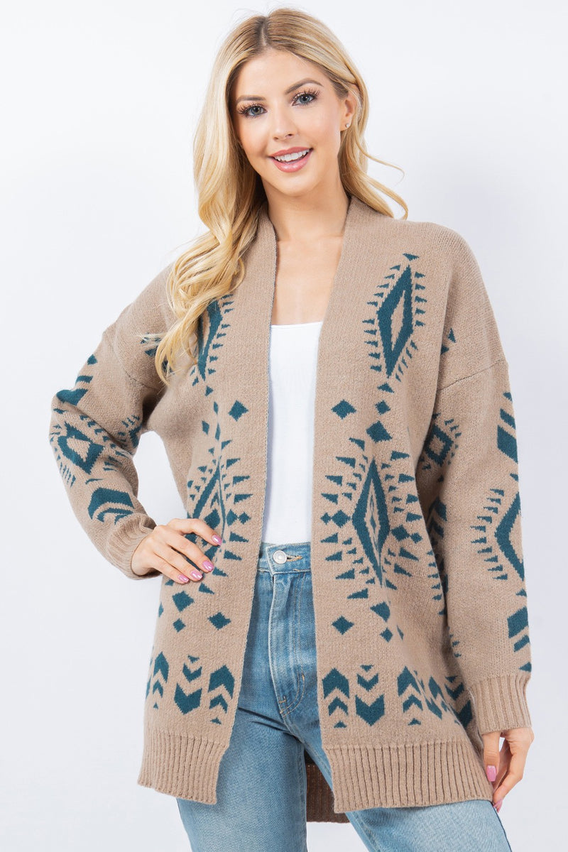 Joshua Cardigan - A versatile and stylish knit, blending comfort and sophistication for any occasion.