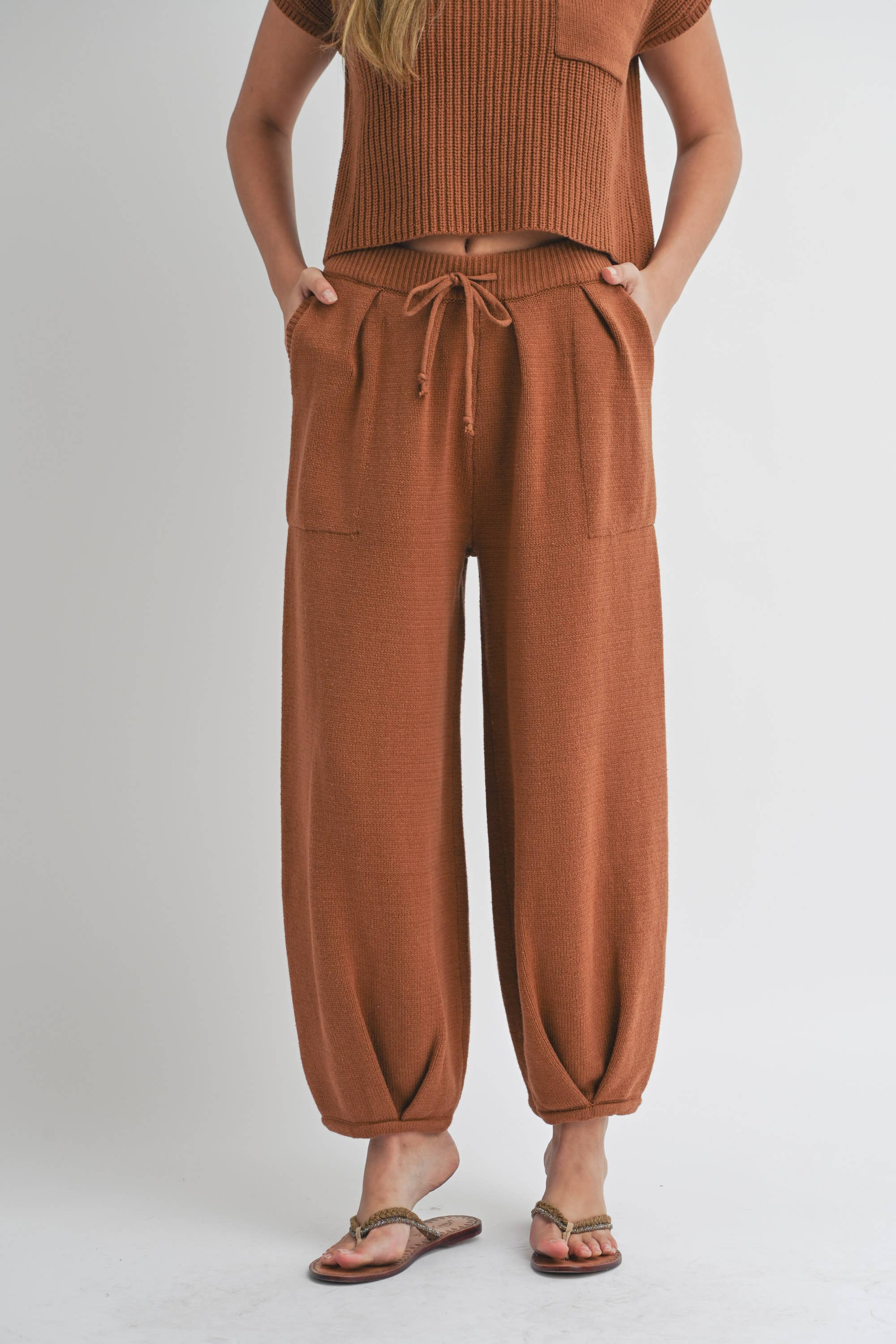 Pleated Bottom Detail Knitted Pants