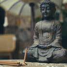 Natural incense sticks in a stylish green box with a built-in holder, designed for relaxation and mindfulness.