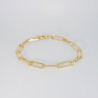 Jasmine Bracelet: Chic chain-style design, epitome of understated beauty and versatility.