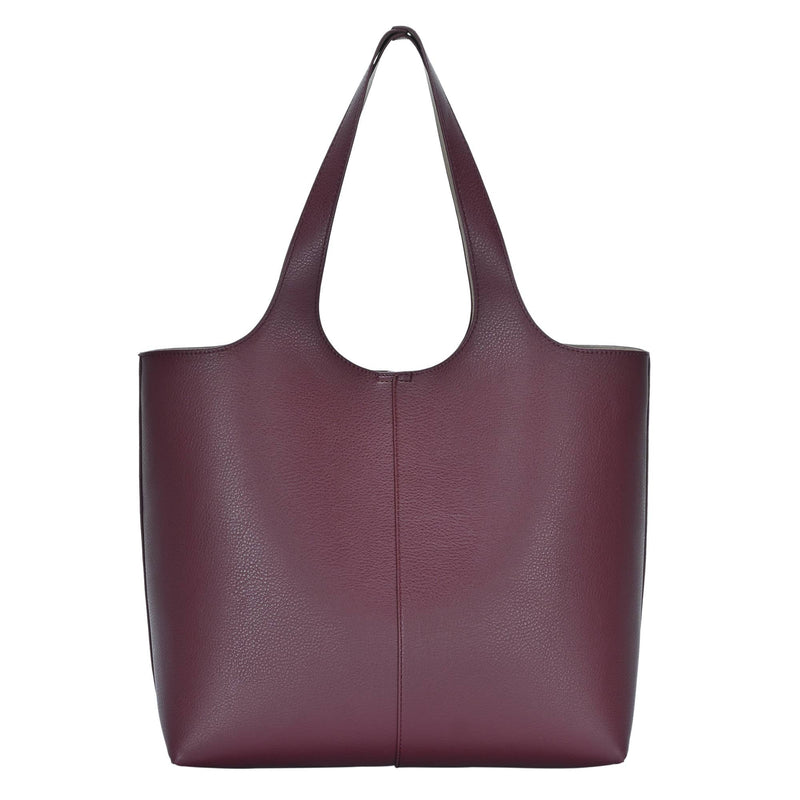 Kelsey Bag - A chic and versatile accessory that seamlessly blends fashion and functionality with a timeless design.