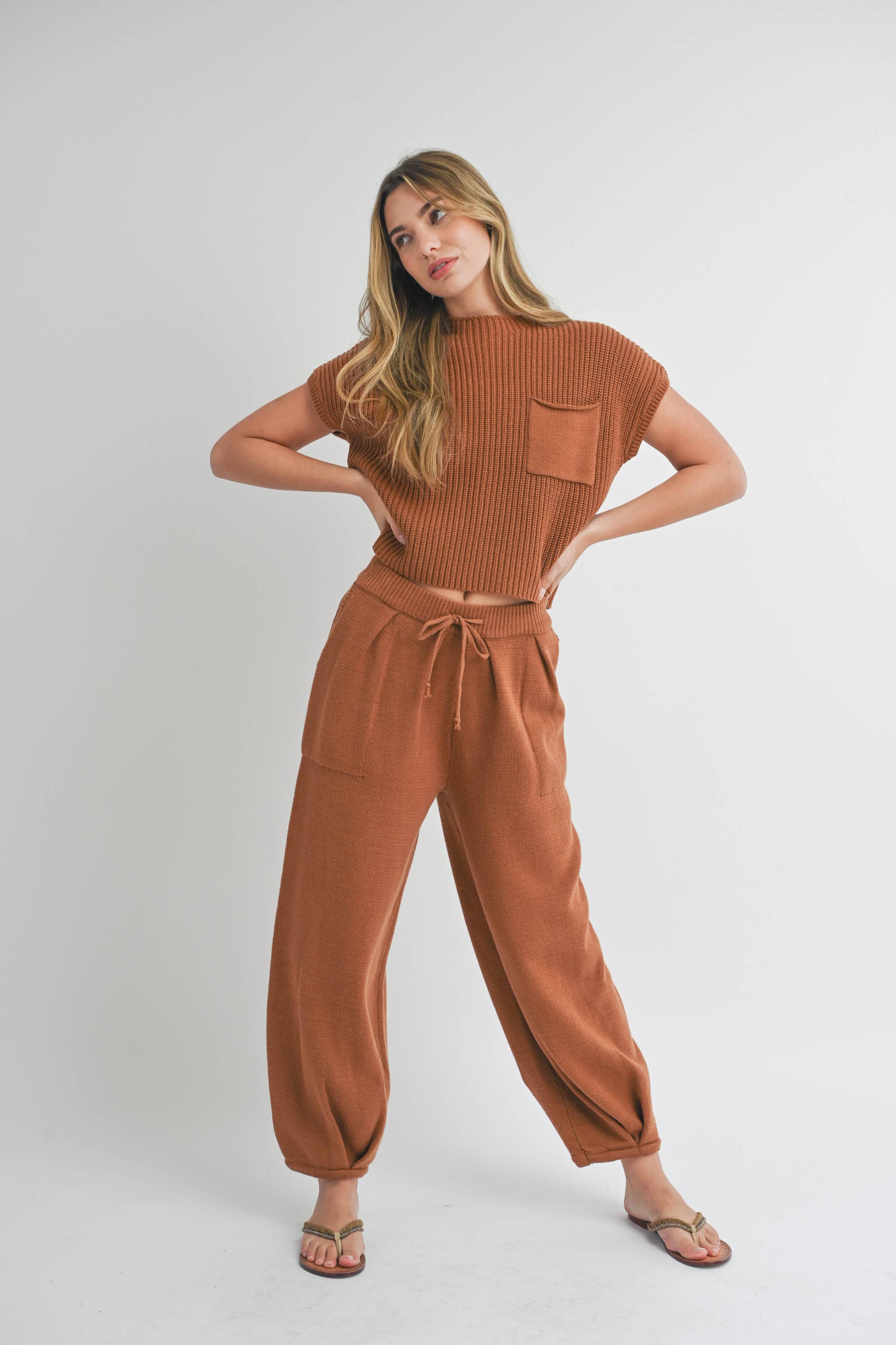 Pleated Bottom Detail Knitted Pants