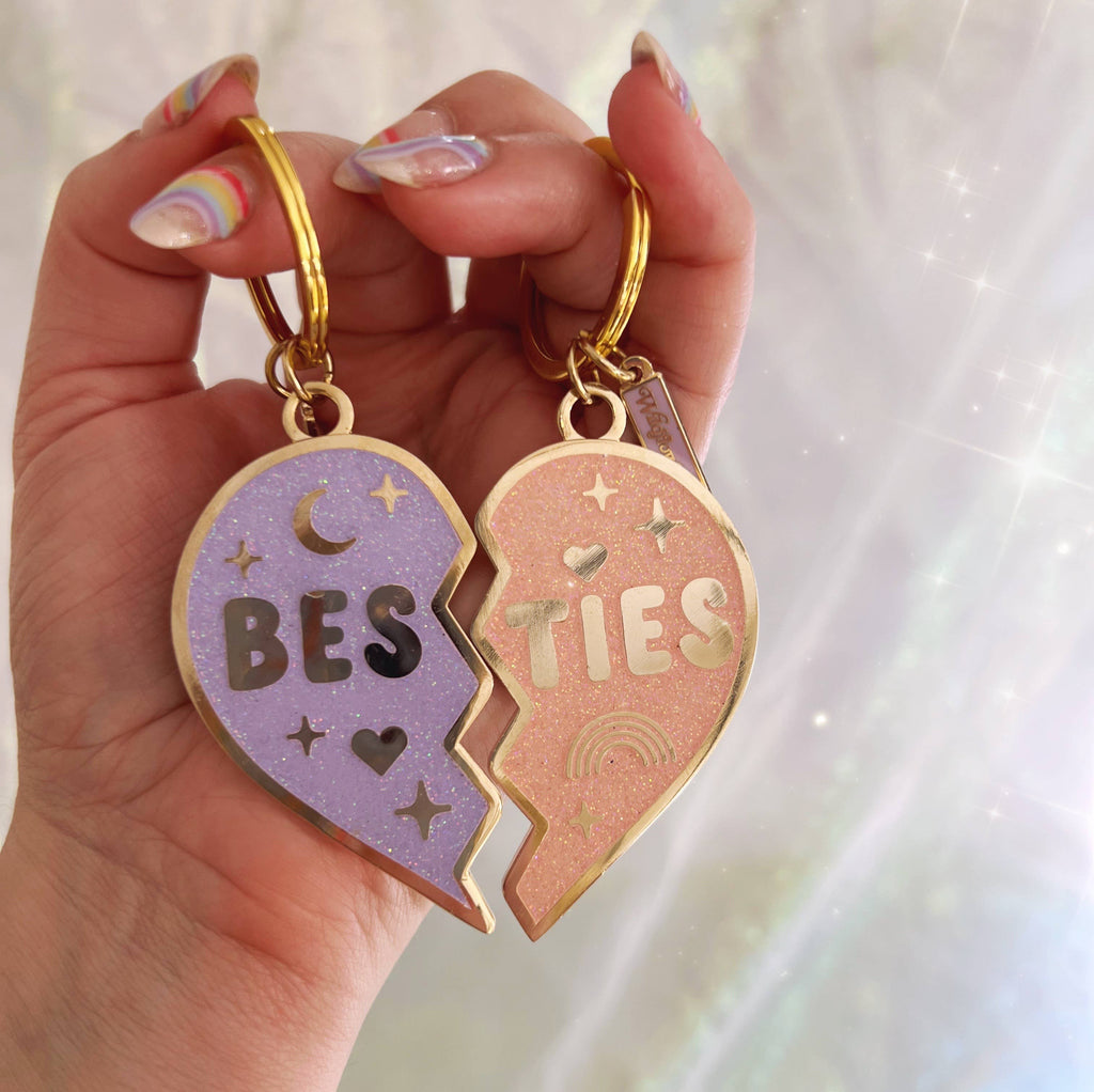 Besties Split Heart Keychain - Adorable split heart design symbolizing the bond between best friends.