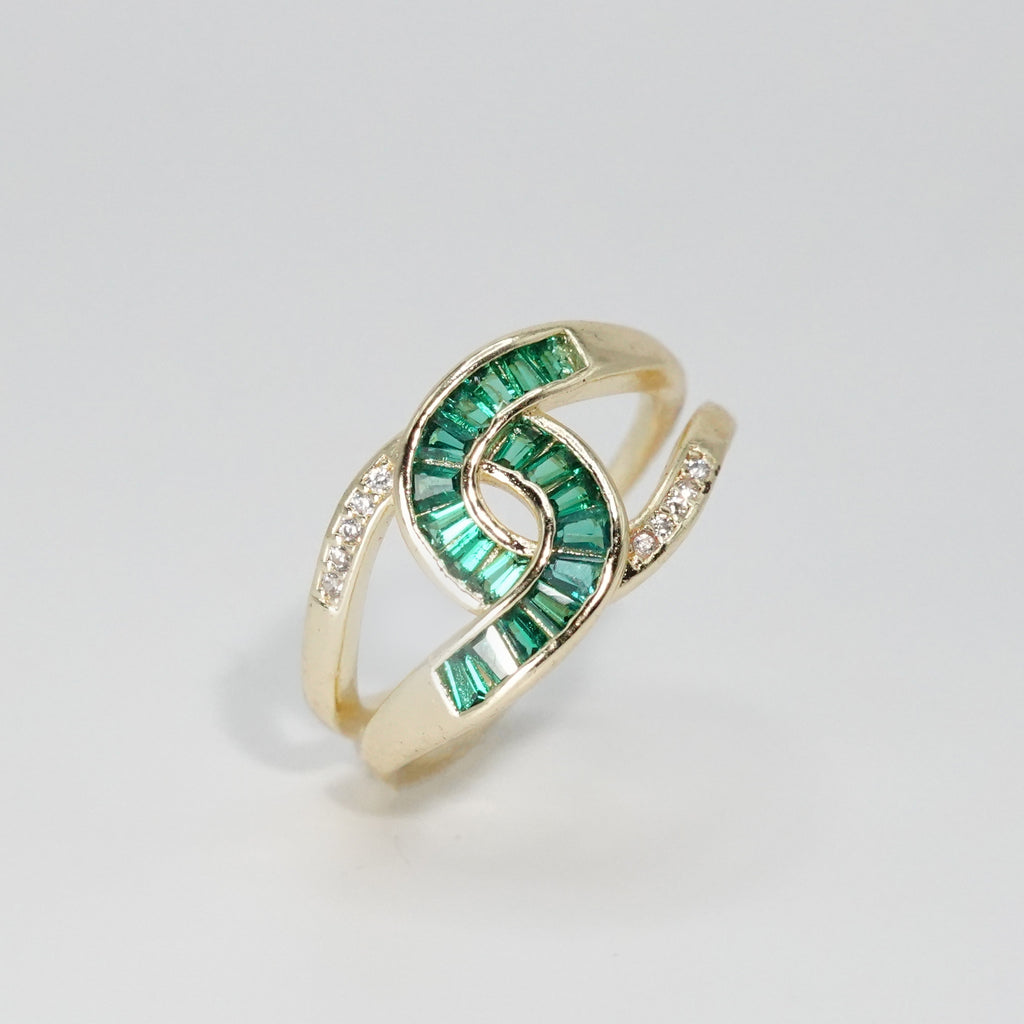 Ocean Ring: Captivating blend of green and shimmering stones, epitome of natural allure.