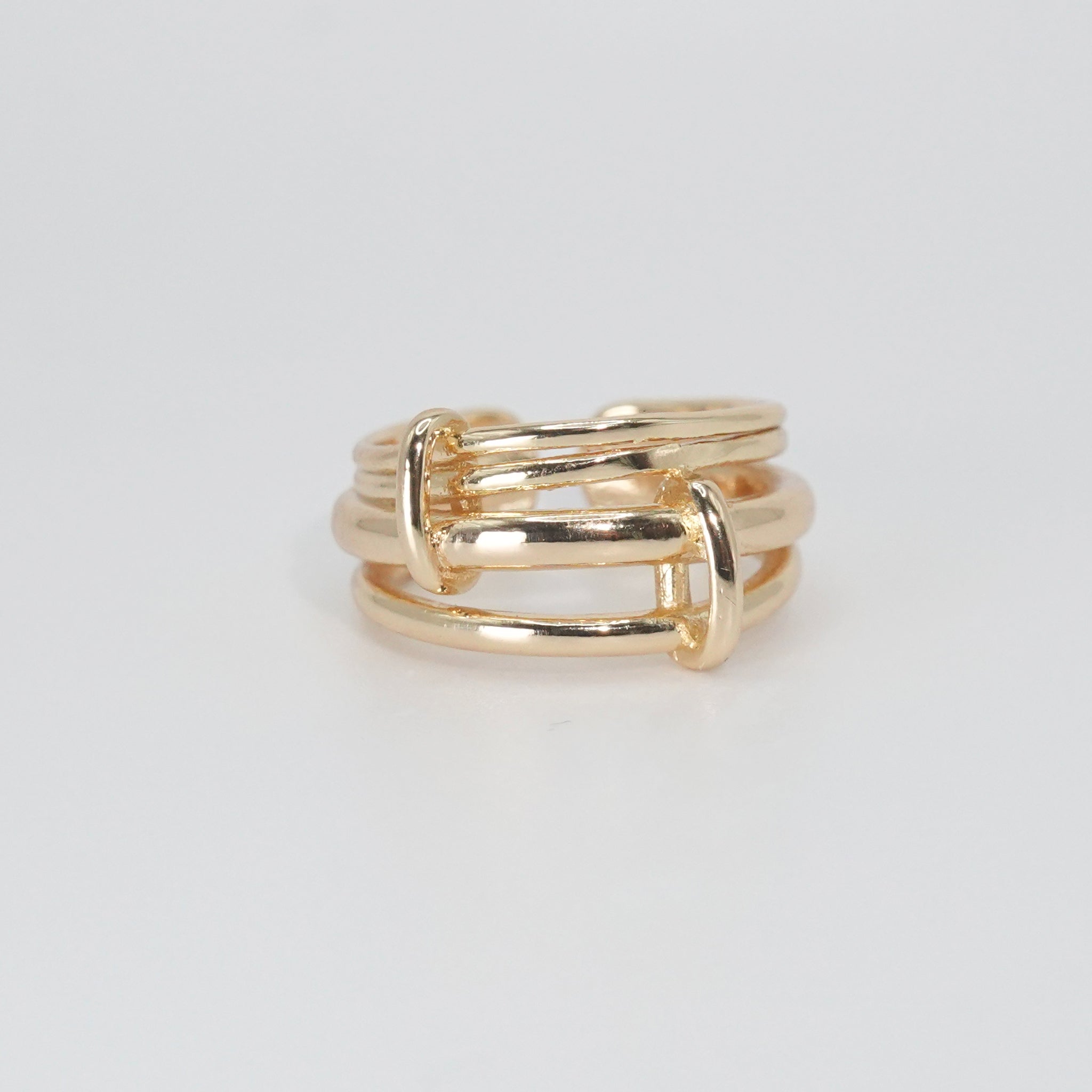 Dahlia Ring: Delicate lines exuding sophistication, a timeless accessory.