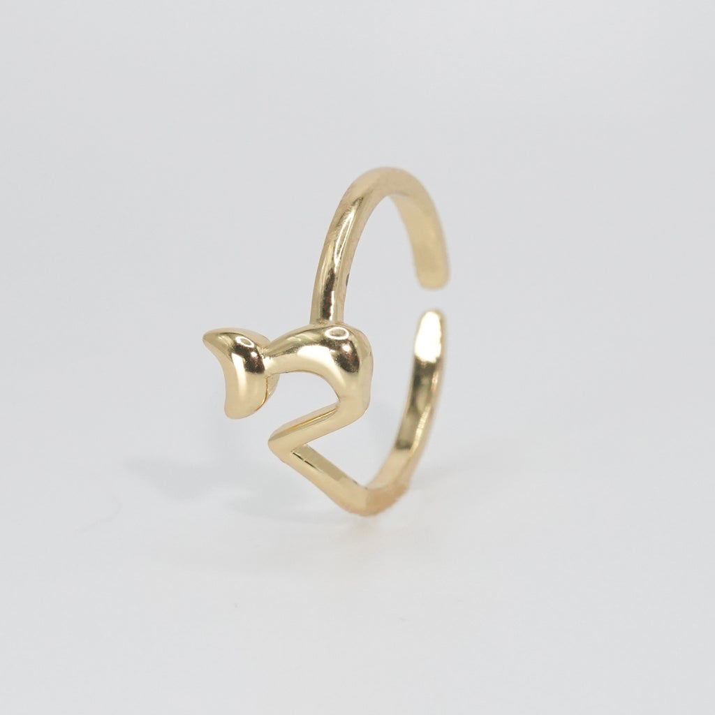 Birch Ring: Simple and stylish design, epitome of timeless elegance.