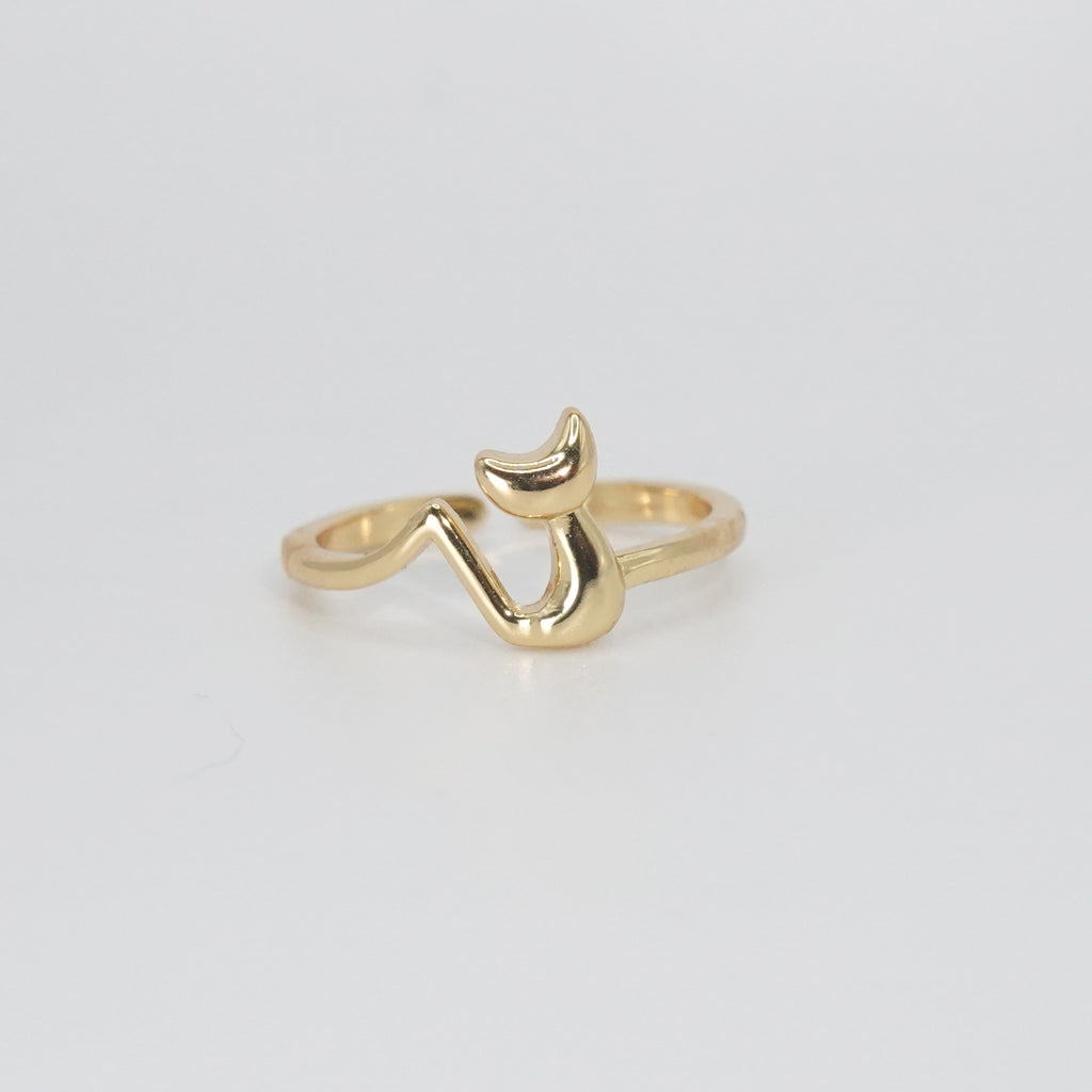 Birch Ring: Simple and stylish design, epitome of timeless elegance.