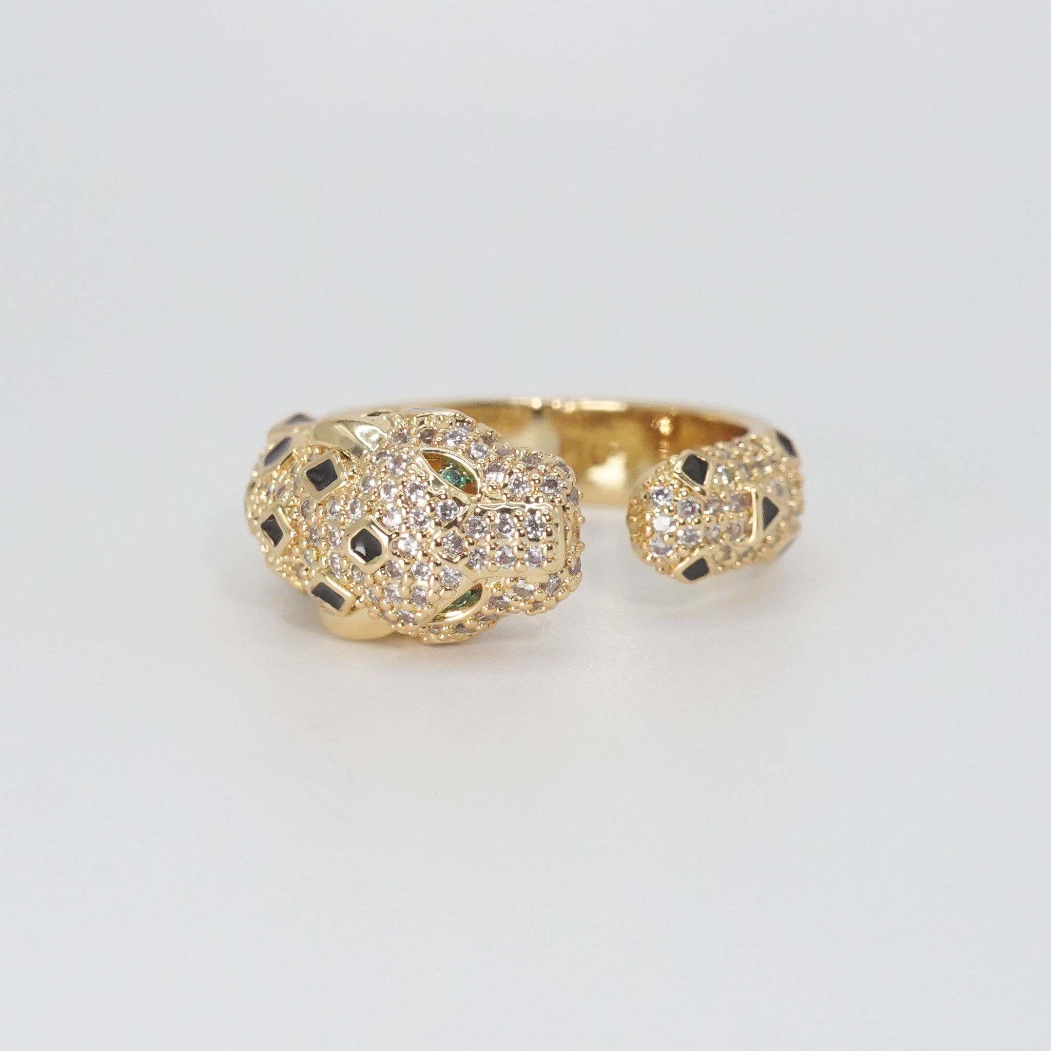 Beverly Ring - A symbol of refined beauty and grace in exquisite craftsmanship