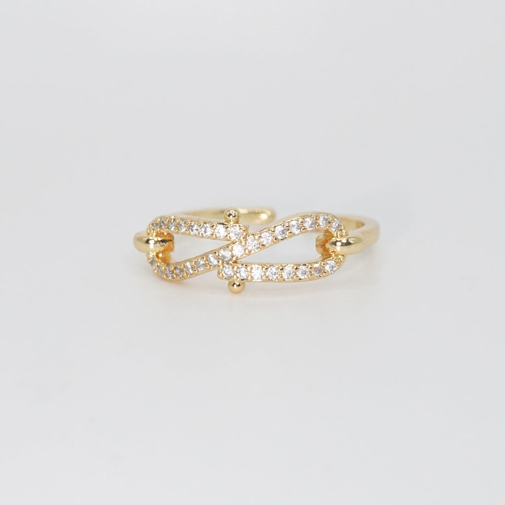 De Mille Ring - A dance of vintage glamour and modern allure in intricate design.