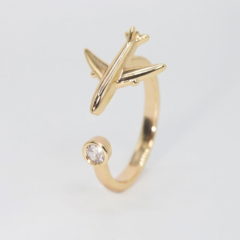 Eden Ring - Sleek aircraft-shaped accessory for a futuristic and elegant look.