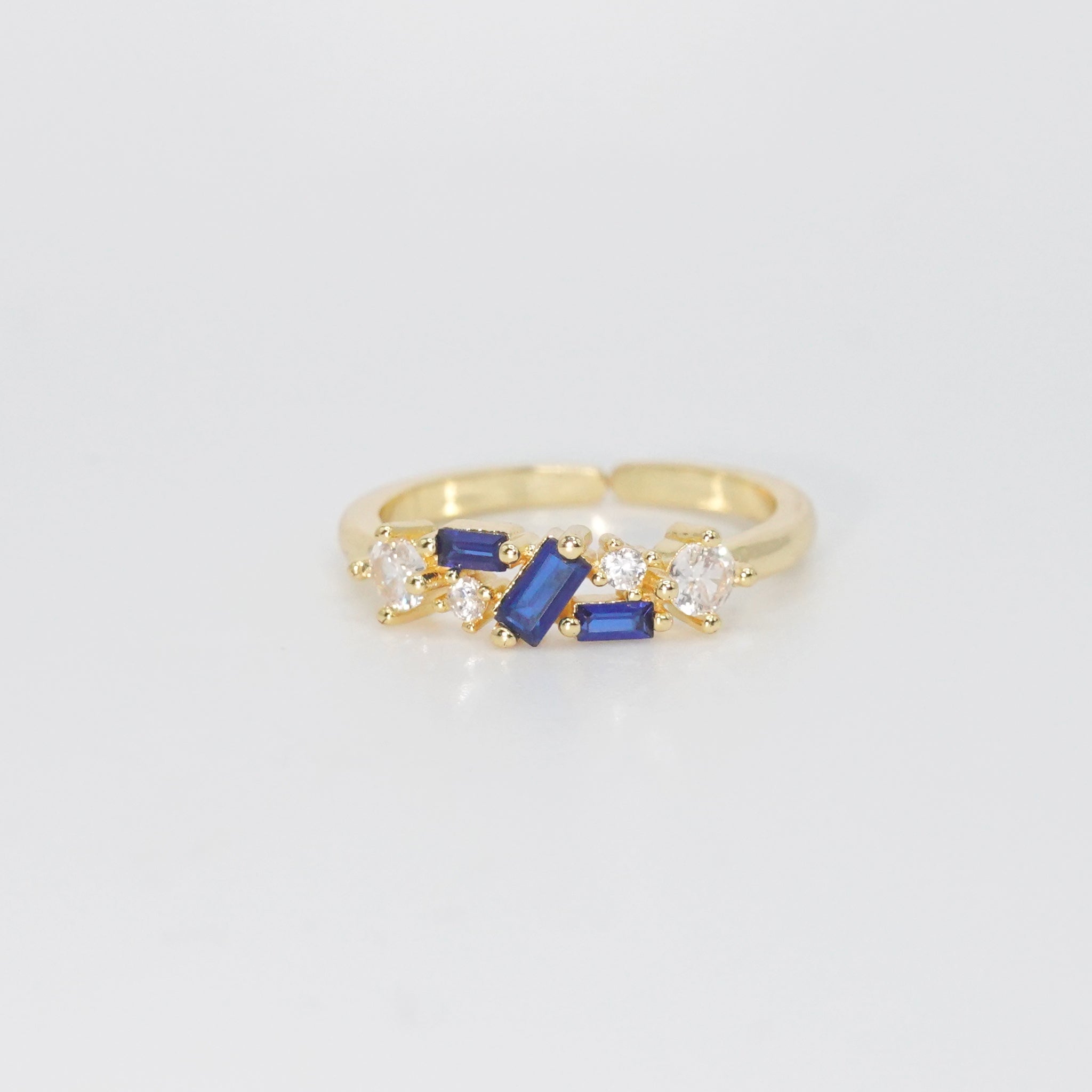 Winding Ring - Sleek and timeless design.