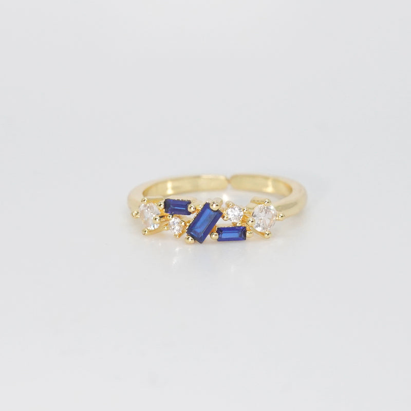 Winding Ring - Sleek and timeless design.