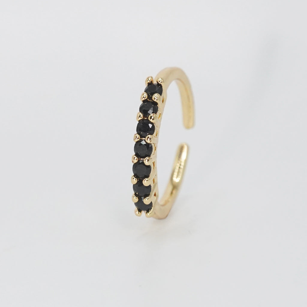  Puerco Ring - Sleek ring adorned with striking black stones.