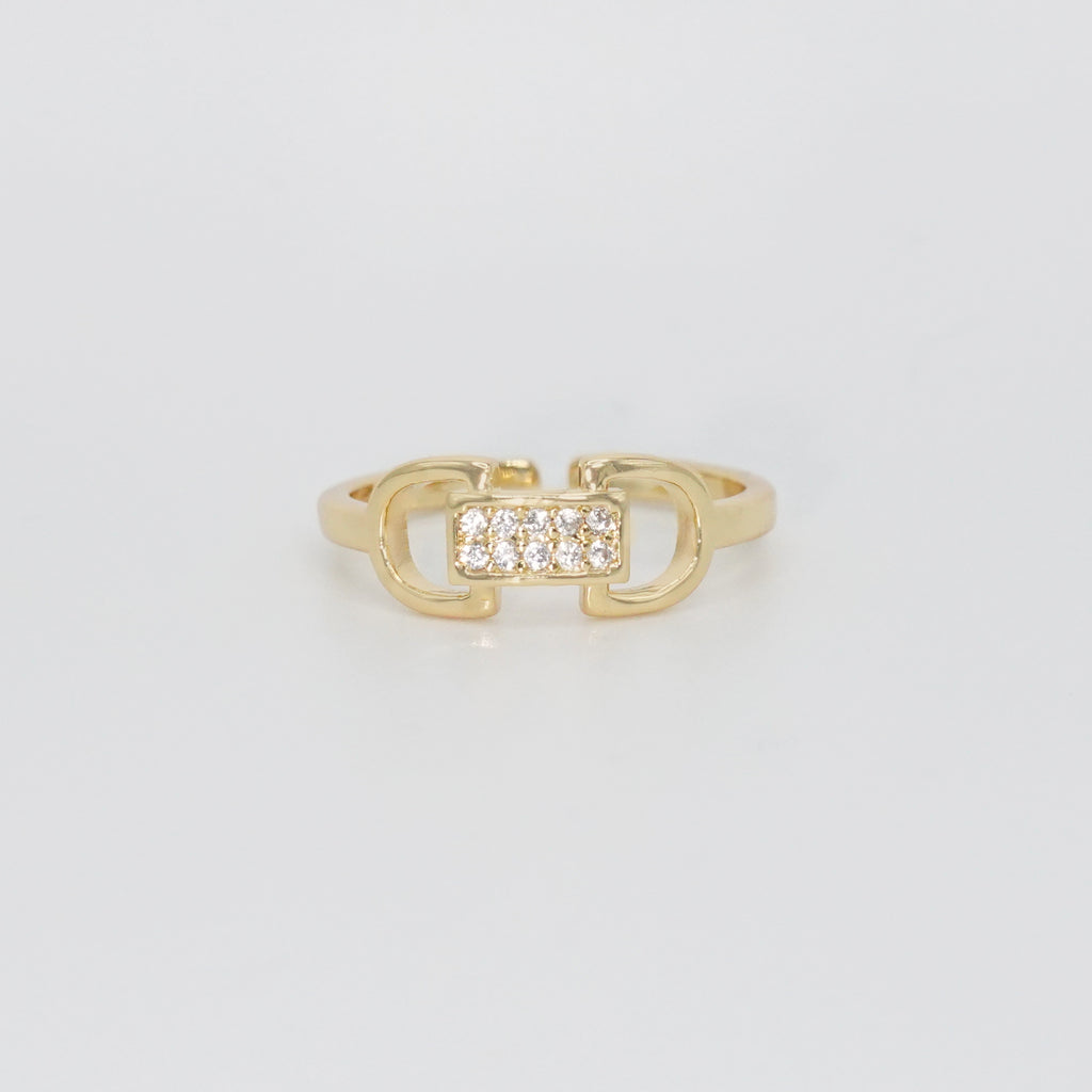 Capri Ring: Adorned with dazzling shiny stones, exuding glamour and elegance.