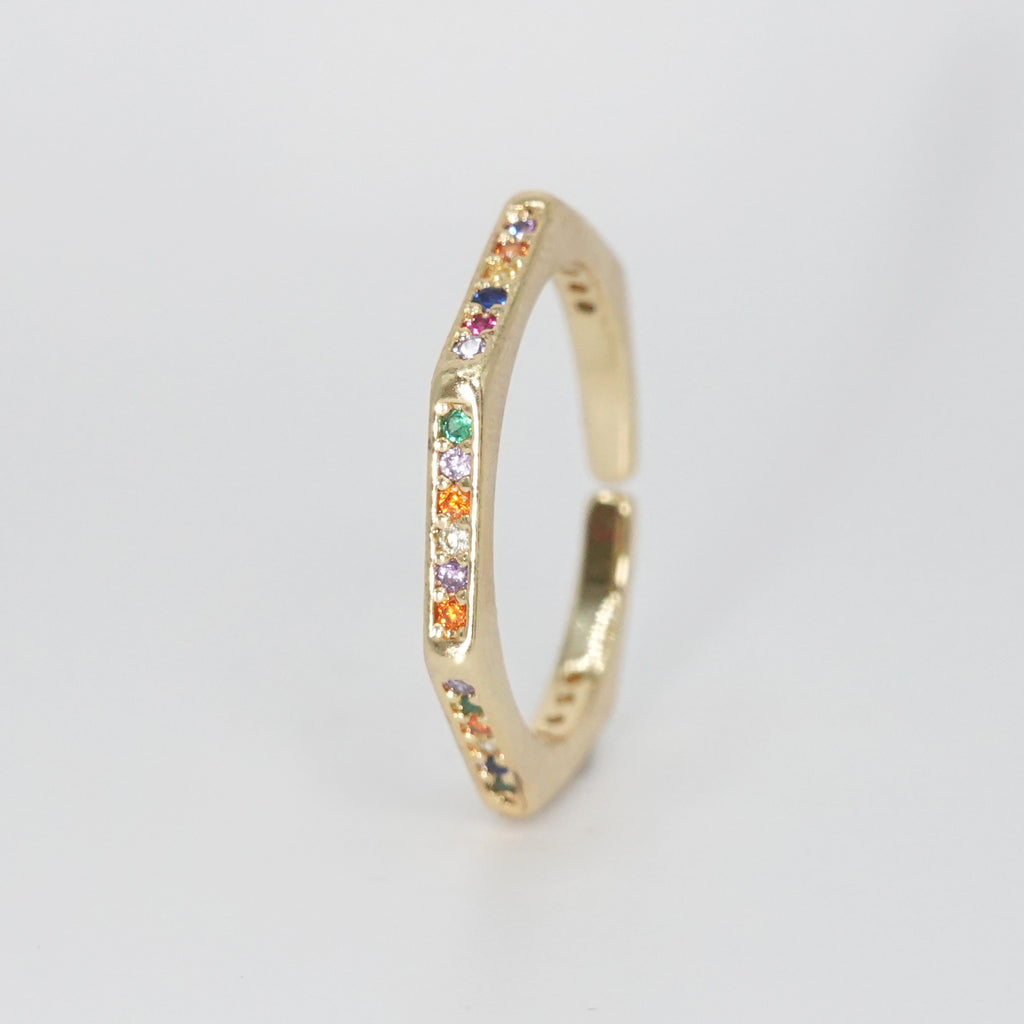 Vine Ring - Elegant and colorful accessory with slender design.