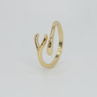 Mirada Ring: Sleek snake-shaped design, epitome of allure and sophistication.