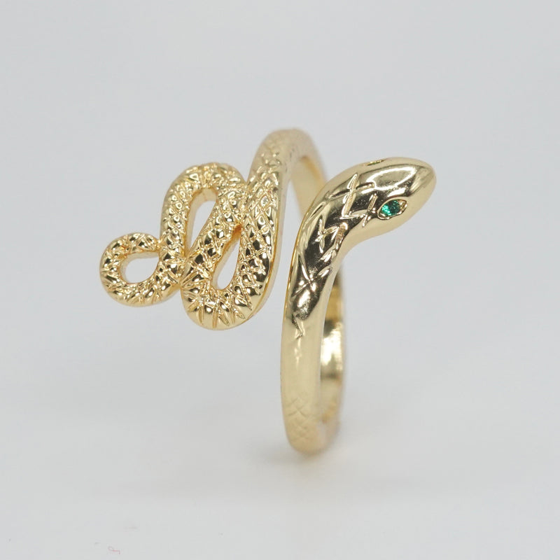 Tuna Canyon Ring: Sleek and sinuous snake-inspired design, epitome of mystique and sophistication.