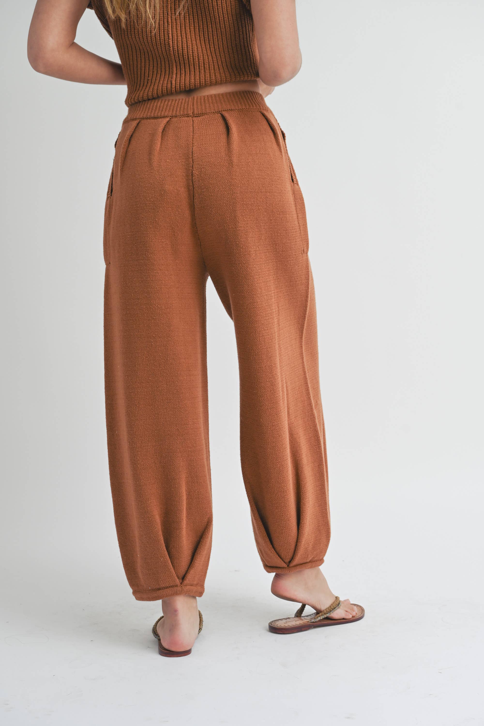 Pleated Bottom Detail Knitted Pants