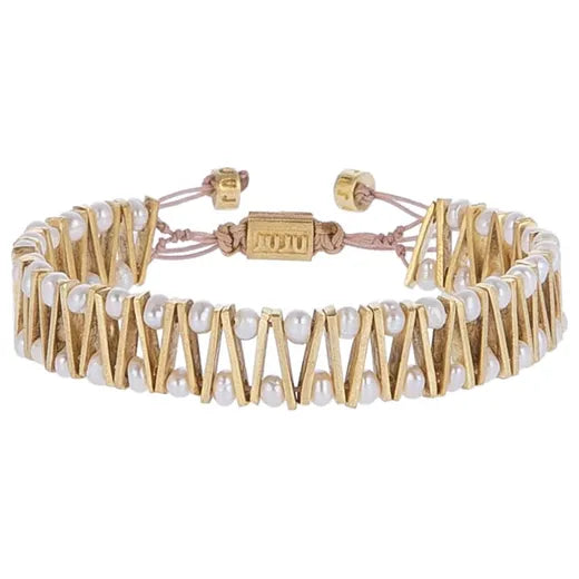 Athens Bracelet: A harmonious blend of ancient charm and modern elegance, this bracelet showcases intricate detailing inspired by the classical beauty of Greece, offering a timeless and sophisticated accessory.
