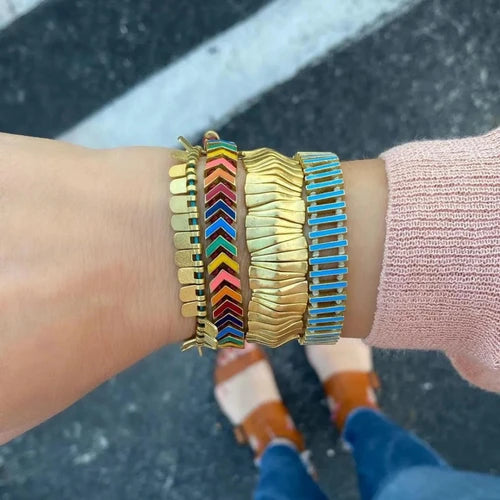 Alba Bracelet: A symbol of elegance and charm, the intricately crafted bracelet adds a touch of sophistication to your look, enhancing your unique style.
