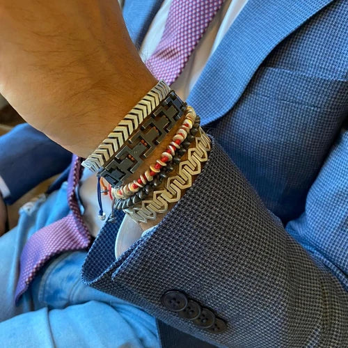 Embrace tranquility with the Thera Bracelet – a serene and stylish accessory.