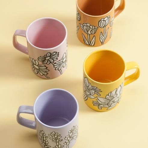 Sunflower Mug - A delightful mug featuring a vibrant sunflower design for a cheerful morning routine.