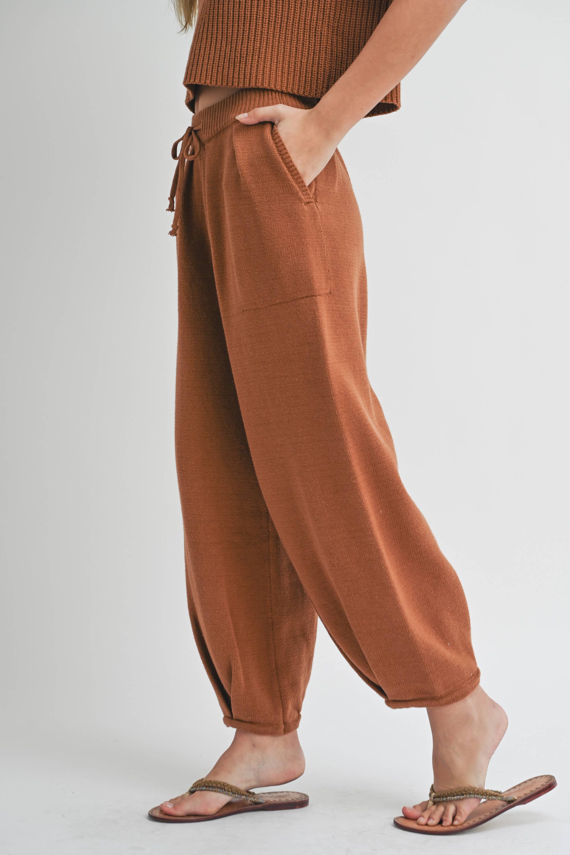 Pleated Bottom Detail Knitted Pants
