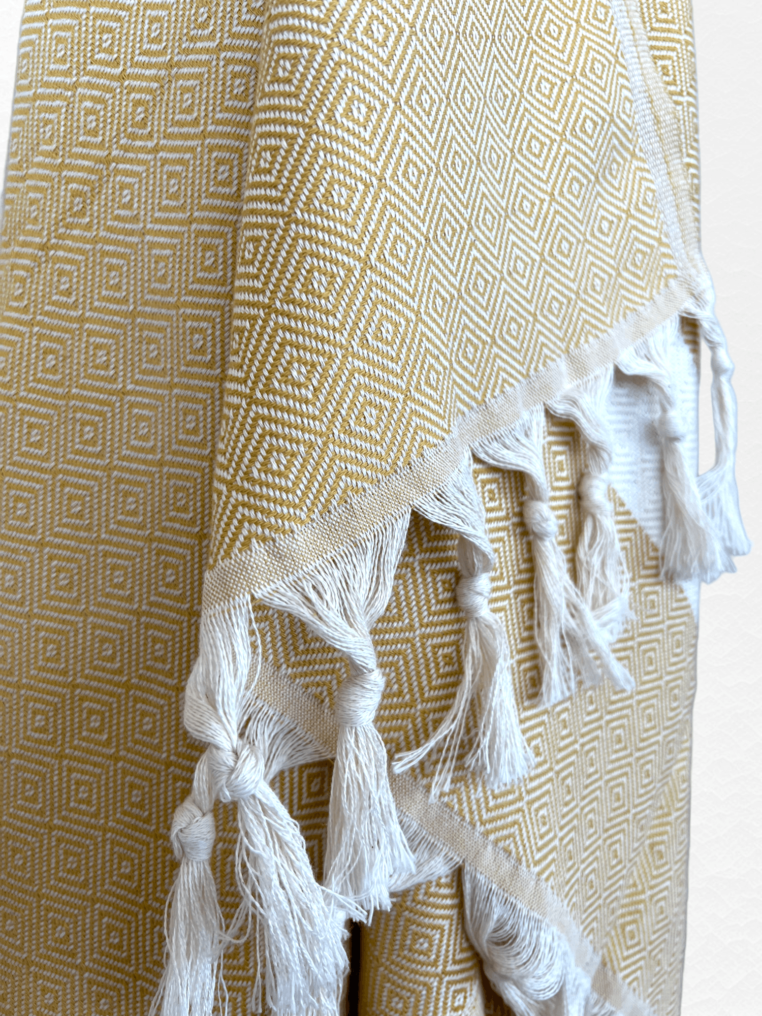 Authentic Forma Towels - Hamam Collection, crafted from 100% Turkish cotton, offering superior softness and absorbency for a traditional spa experience.