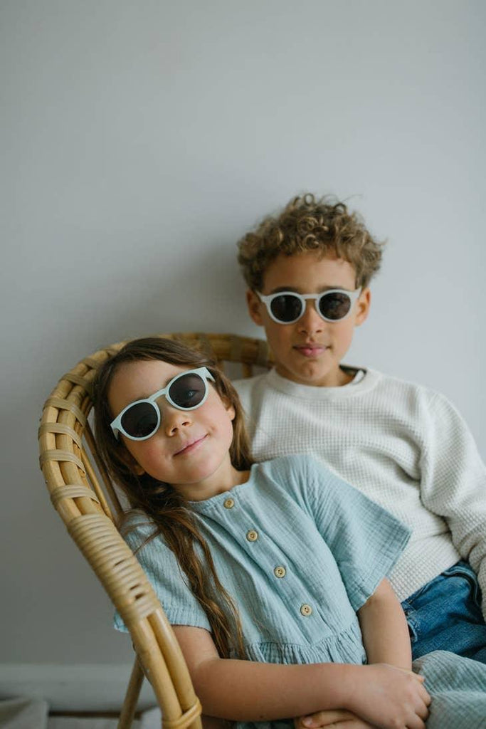 Leosun Polarized Sunglasses in Milk Fade - Timeless sunglasses with polarized lenses and a stylish milk fade frame.