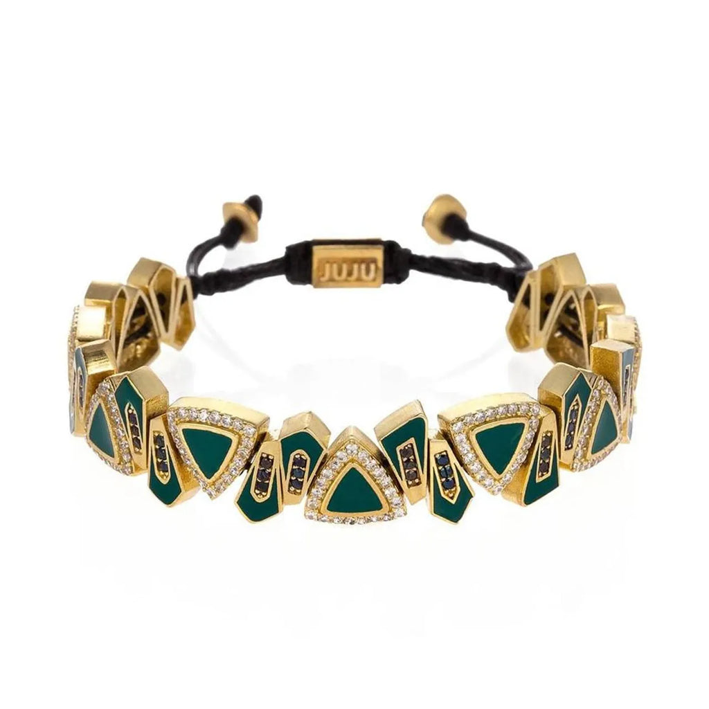 Geometric elegance: Triangle Bracelet, a modern accessory for a stylish look.