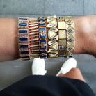 Geometric elegance: Triangle Bracelet, a modern accessory for a stylish look.