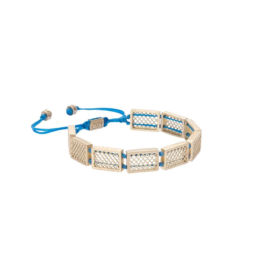 Grate Bracelet Blue String - A captivating blend of intricate design and vibrant blue charm.