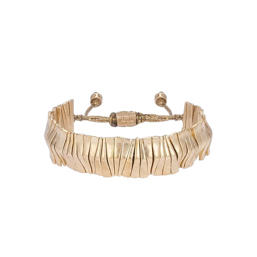 Leaf Bracelet - Delicate and organic, an elegant accessory inspired by nature's beauty.