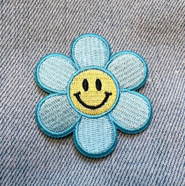Smiley Daisy Patch - Blue