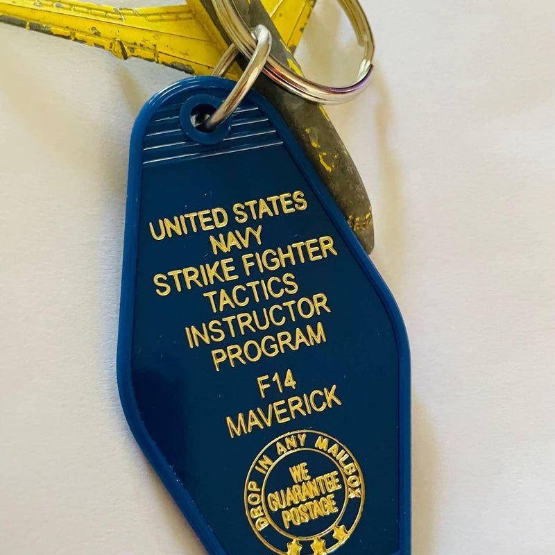 Motel Key Fob - Top Gun US Navy - A sleek key accessory inspired by the iconic film, showcasing US Navy motifs.